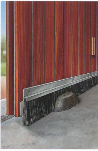 Bas de porte en aluminium avec brosse